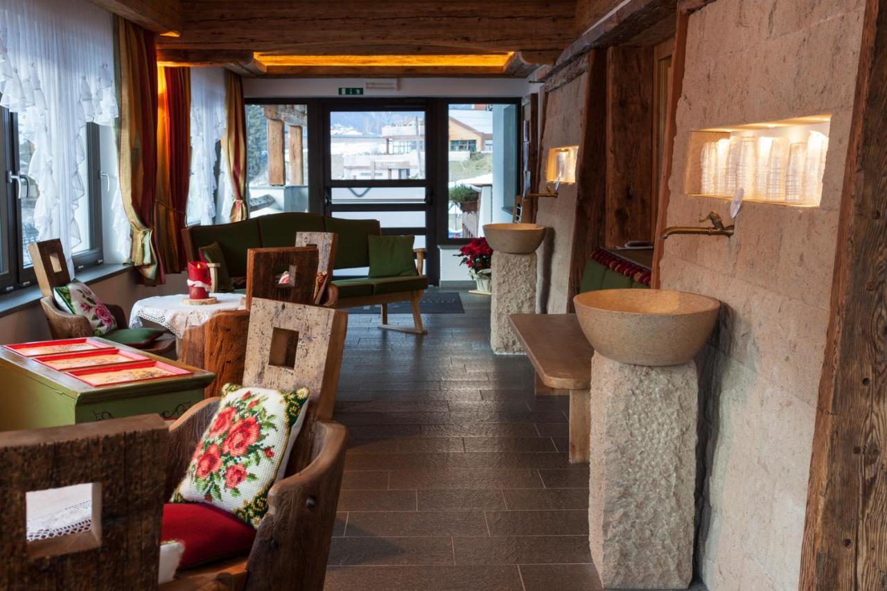 Hotel Terme Antico Bagno Pozza di Fassa Exterior photo