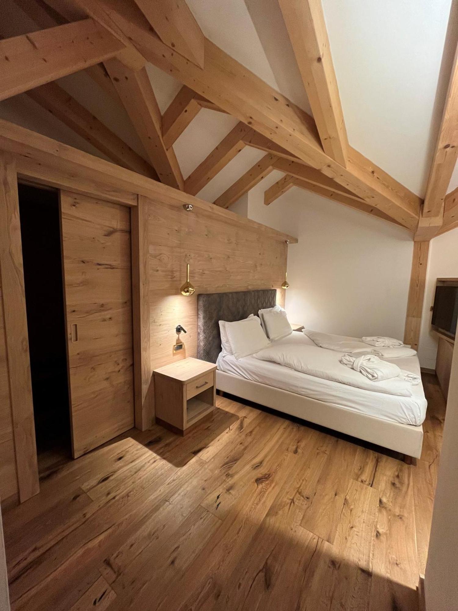 Hotel Terme Antico Bagno Pozza di Fassa Room photo