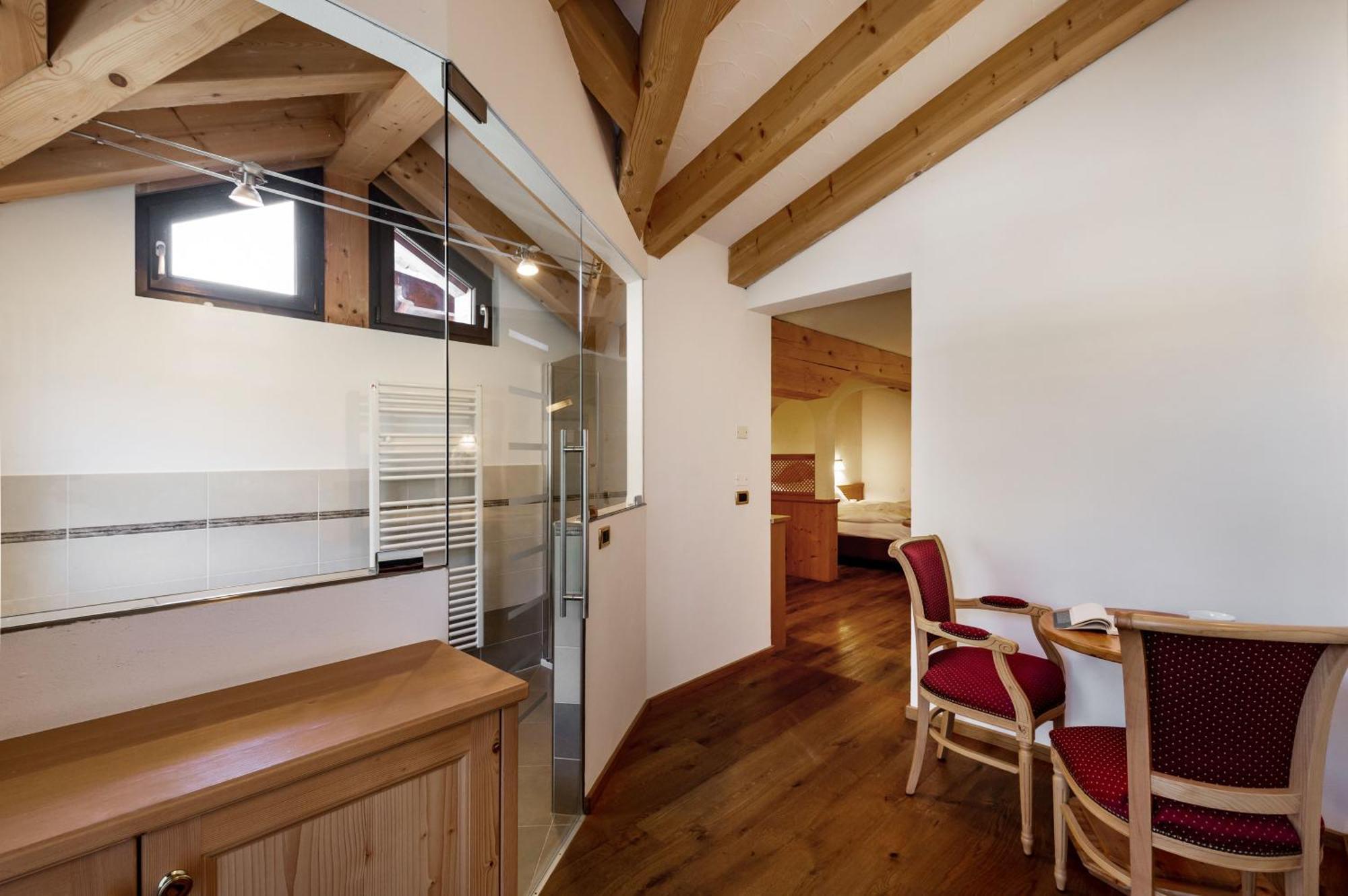 Hotel Terme Antico Bagno Pozza di Fassa Room photo
