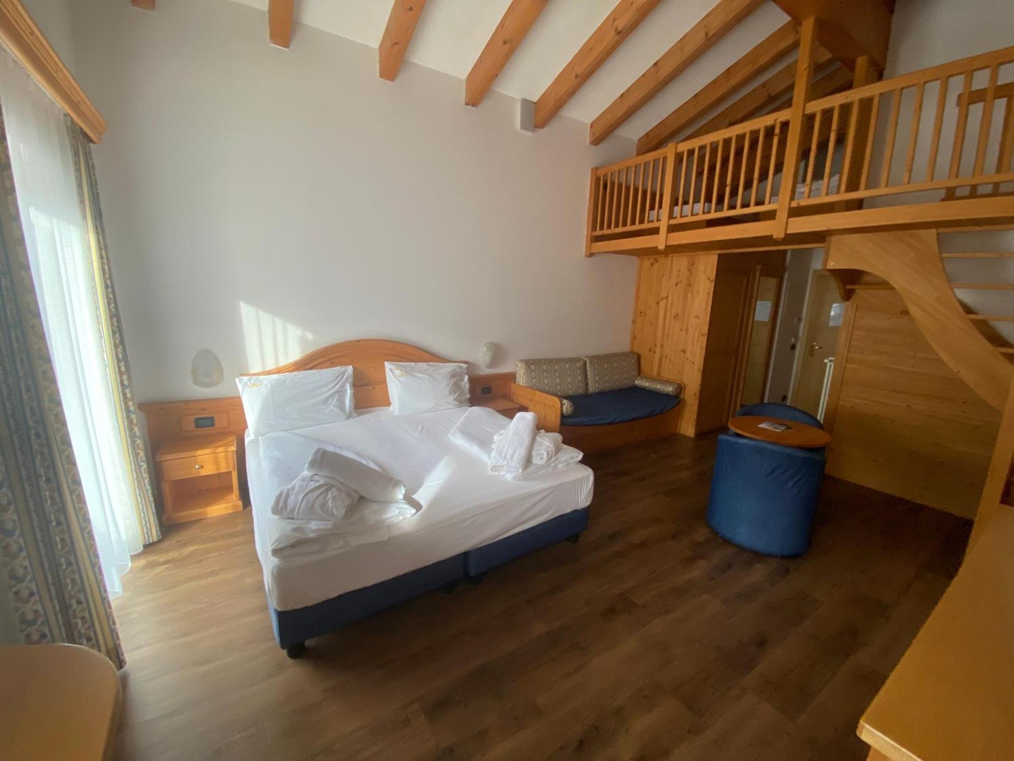 Hotel Terme Antico Bagno Pozza di Fassa Room photo