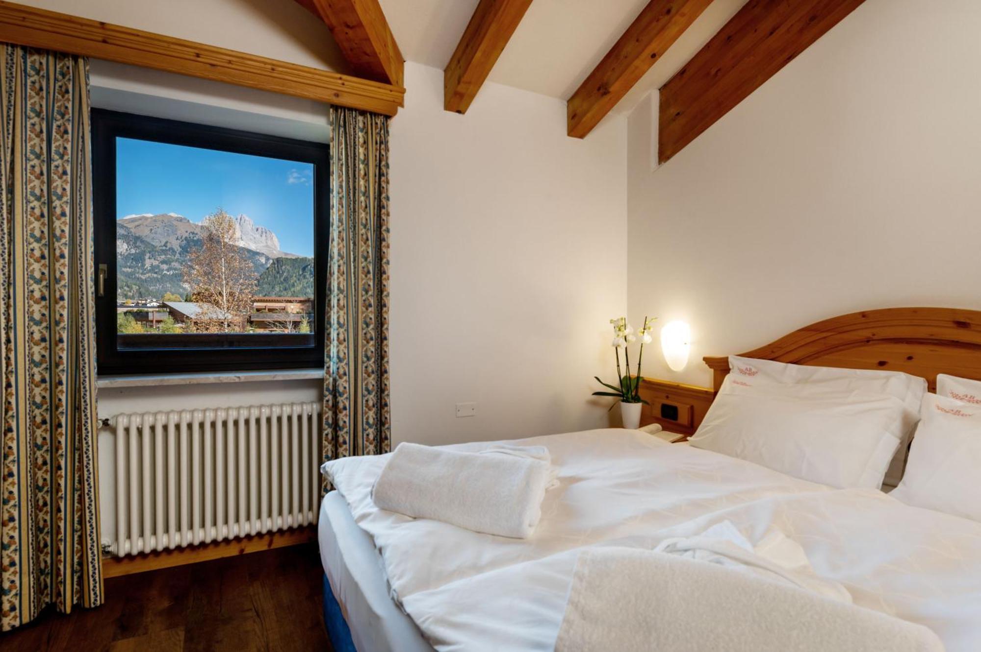 Hotel Terme Antico Bagno Pozza di Fassa Room photo