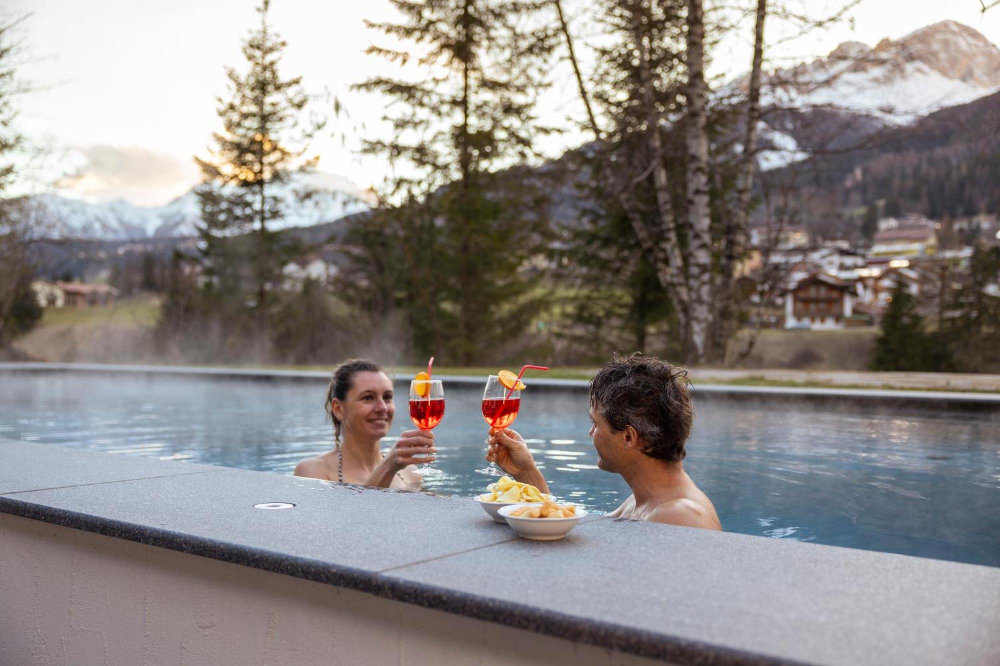Hotel Terme Antico Bagno Pozza di Fassa Exterior photo